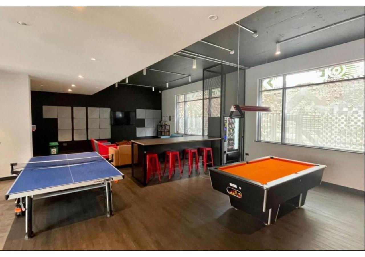 Joivy Affordable Dublin Thomas Street - Adults Only — Photos 3