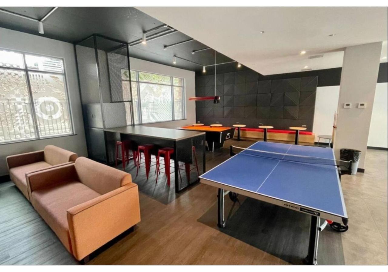 Joivy Affordable Dublin Thomas Street - Adults Only — Photos 2